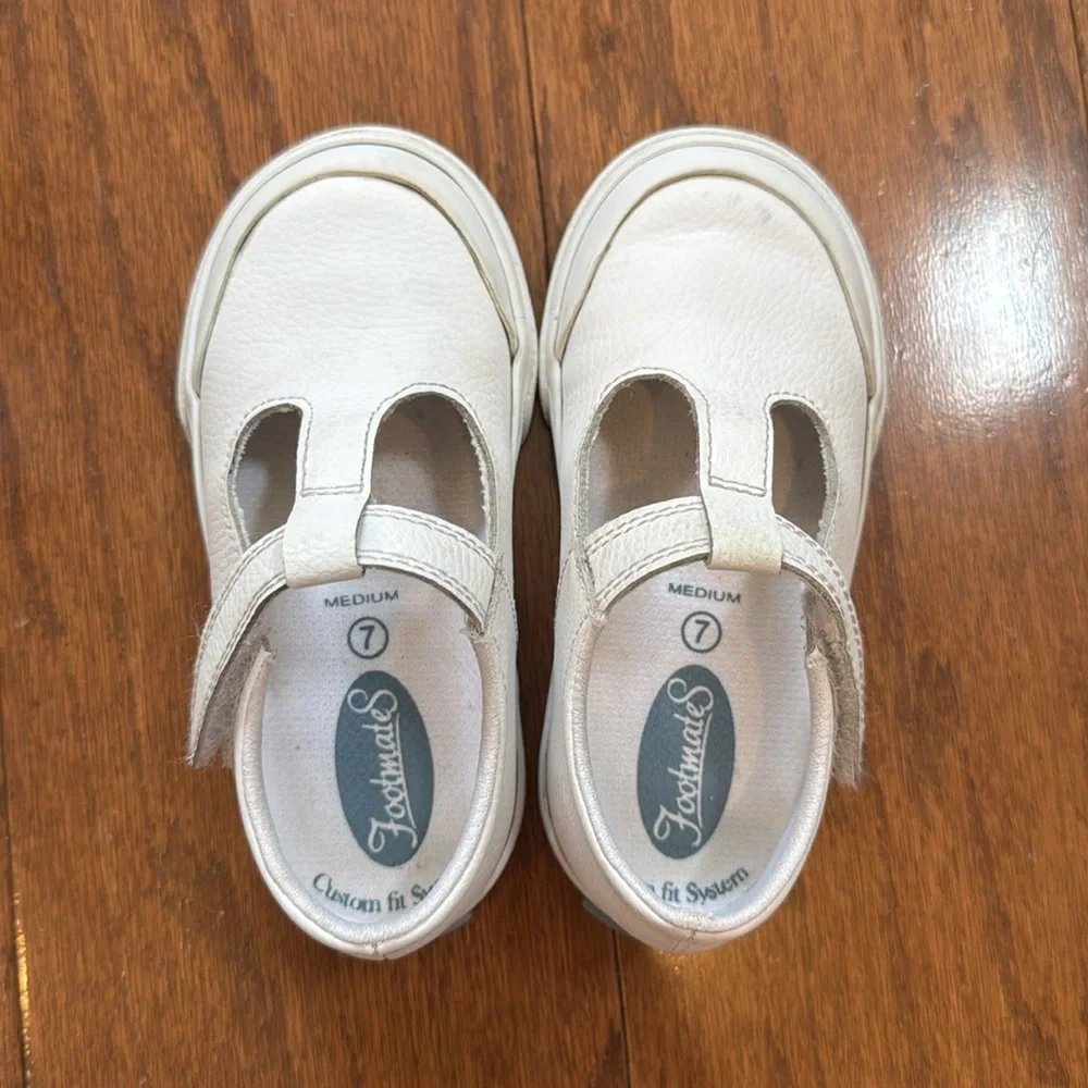 Footmates white leather T-strap - Picture 2 of 3